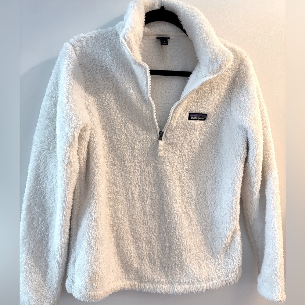 Patagonia Women's Los Gatos Fleece Quarter Zip Sweater in Birch White‎